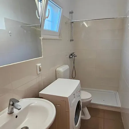 Nyaraló With Garden, Terrace And Bike Or Boat Storage, 30m From - Fig Tree House Sutivan