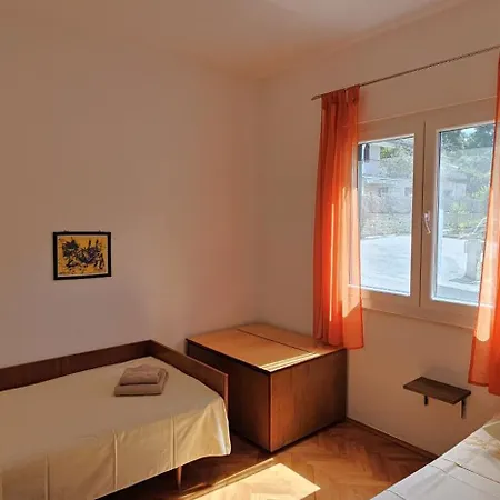 Holiday home With Garden, Terrace And Bike Or Boat Storage, 30m From - Fig Tree House