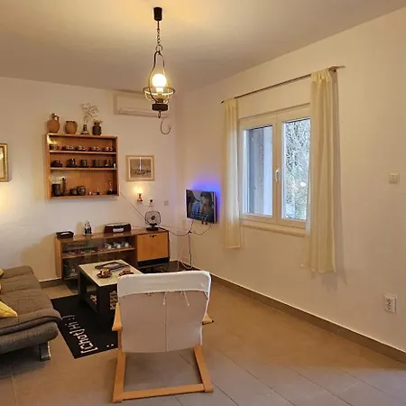 With Garden, Terrace And Bike Or Boat Storage, 30m From - Fig Tree House * Sutivan